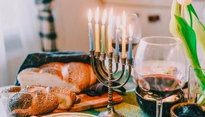 南极电商：持续加强对合作客户负面清单管理