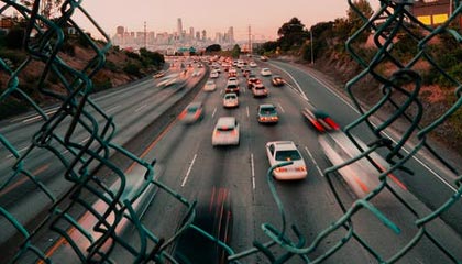 南极电商：公司账面资金充沛 利用闲置资金理财