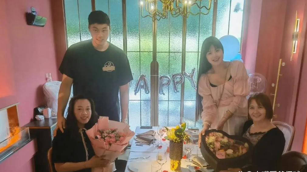 李月汝前男友赵义明踏上NBL篮球生涯 分手后两人事业南辕北辙