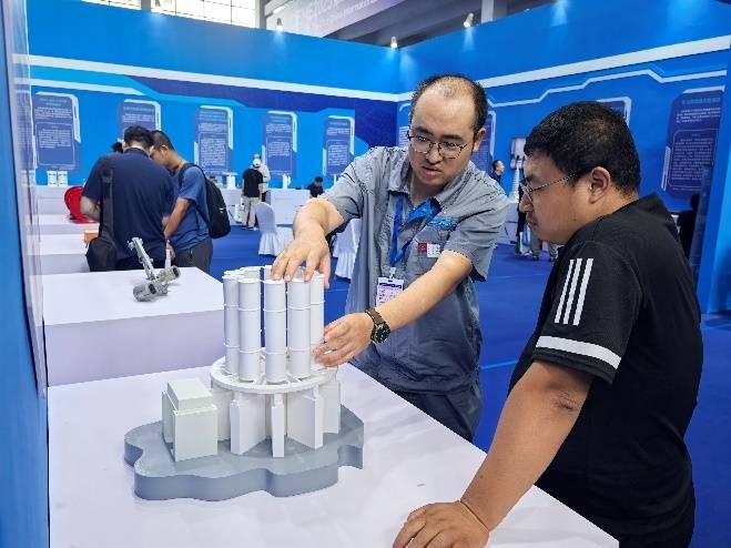 东北制药两项职工创新成果亮相制博会