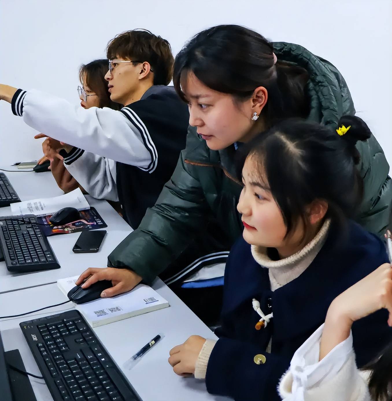 学校强制剪发，合理、合法吗？